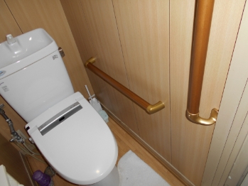 トイレ手摺